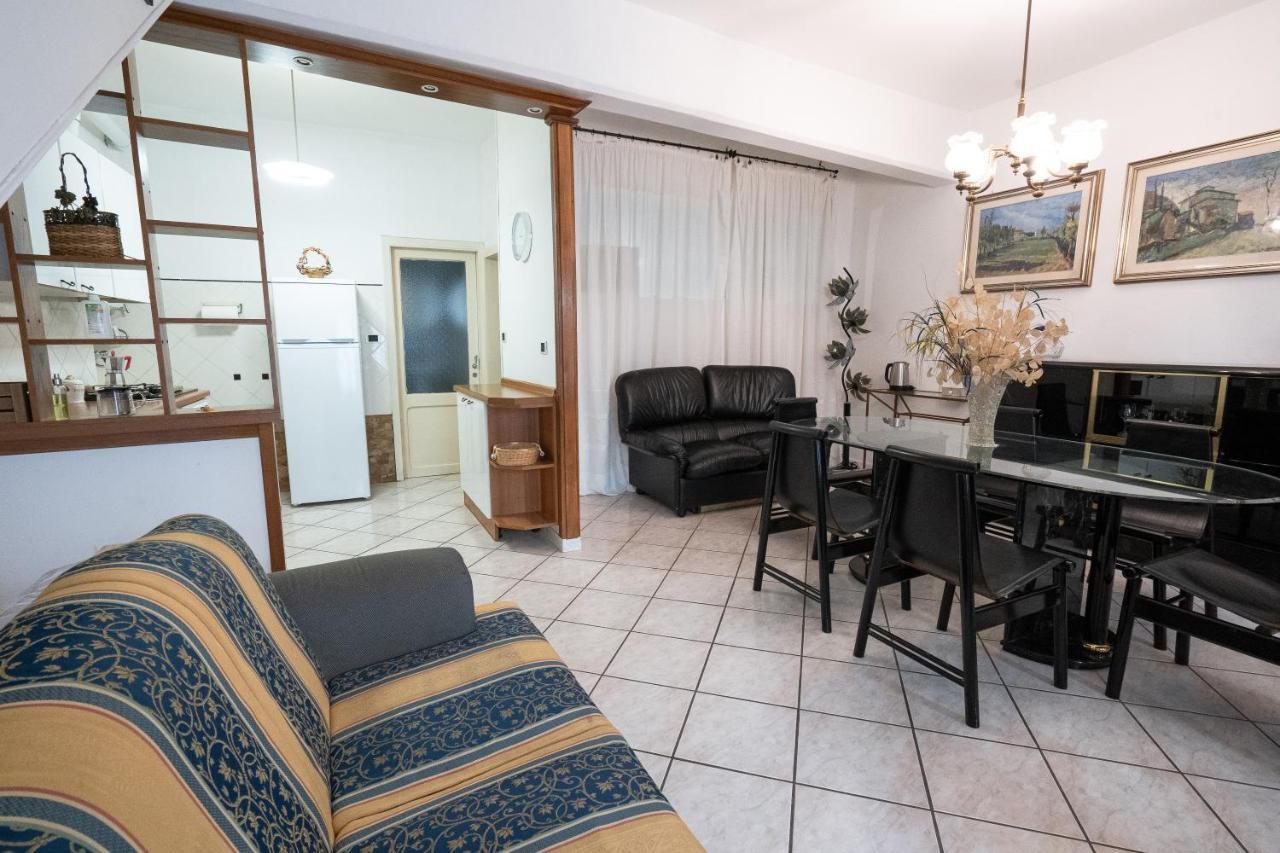 Casa Lago E Camino Capodimonte Εξωτερικό φωτογραφία